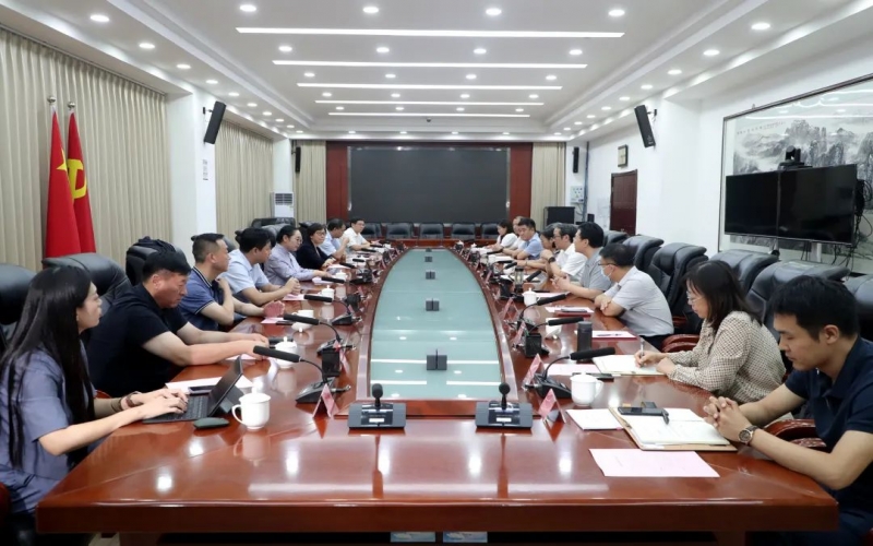 周波接待天津榮程祥泰投資控股集團有限公司、天津東疆綜合保稅區(qū)、天津市海河產(chǎn)業(yè)基金管理有限公司負責(zé)人一行