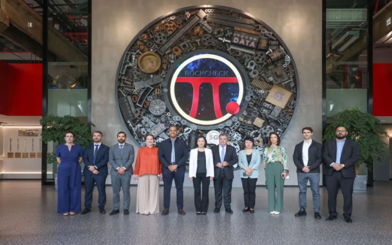 智利、哥倫比亞、尼加拉瓜、洪都拉斯駐華使館外交官一行到榮程集團(tuán)參觀交流