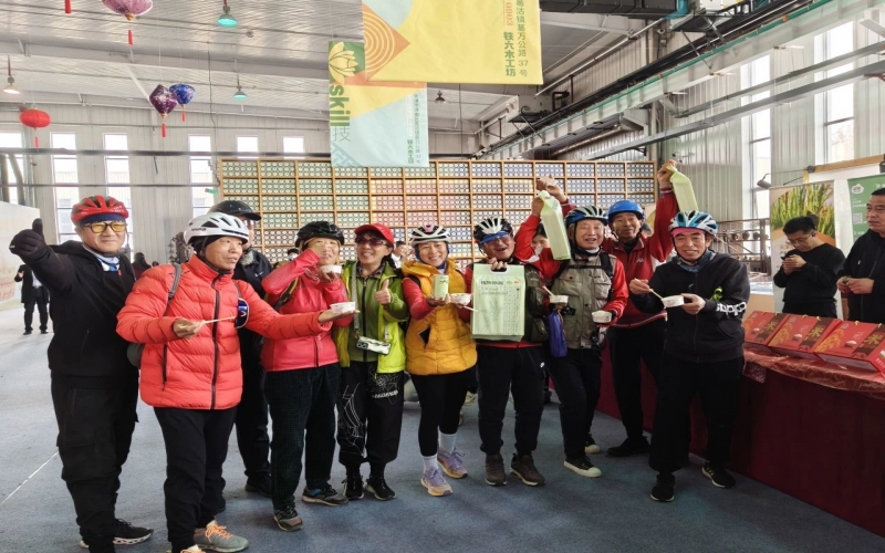 葛沽鎮(zhèn)首屆稻香節(jié)在時(shí)代記憶鐵六木工坊內(nèi)舉行