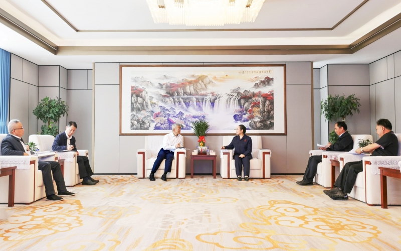 國網(wǎng)天津市電力公司董事長、黨委書記郭銘群深入榮程集團(tuán)走訪調(diào)研